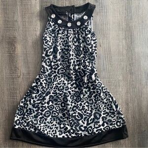 💞 Little Girl Size 4 Snow Leopard Dress